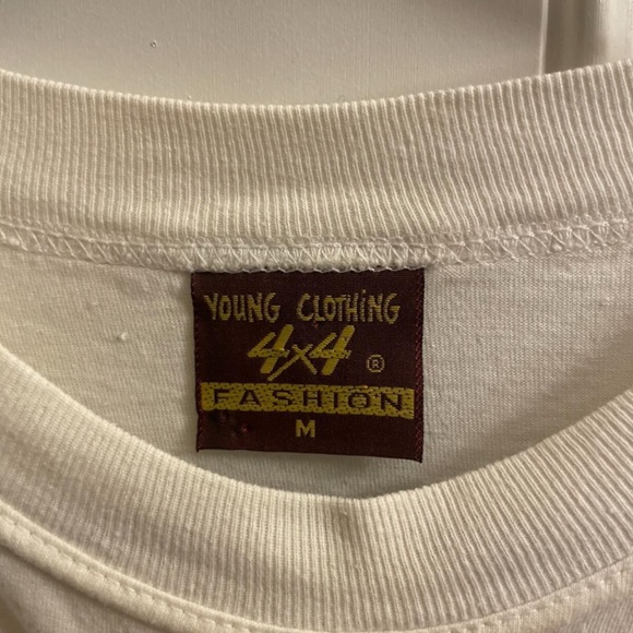 🤍 vintage dolphin t 🤍 - Picture 3 of 5